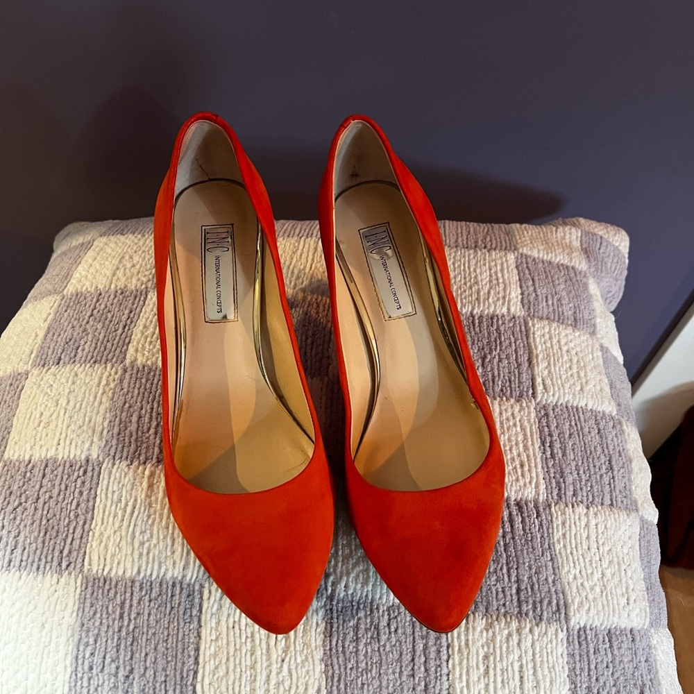 International Concepts size 7 Ladies Orange Shoes